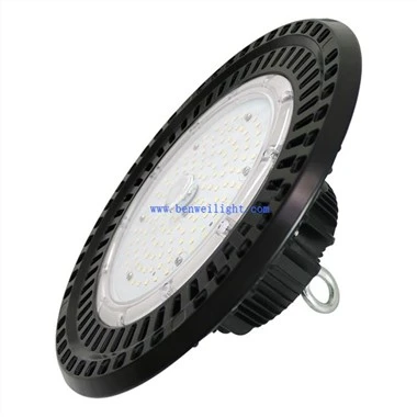 LED osvetlenie priemyselných skladov