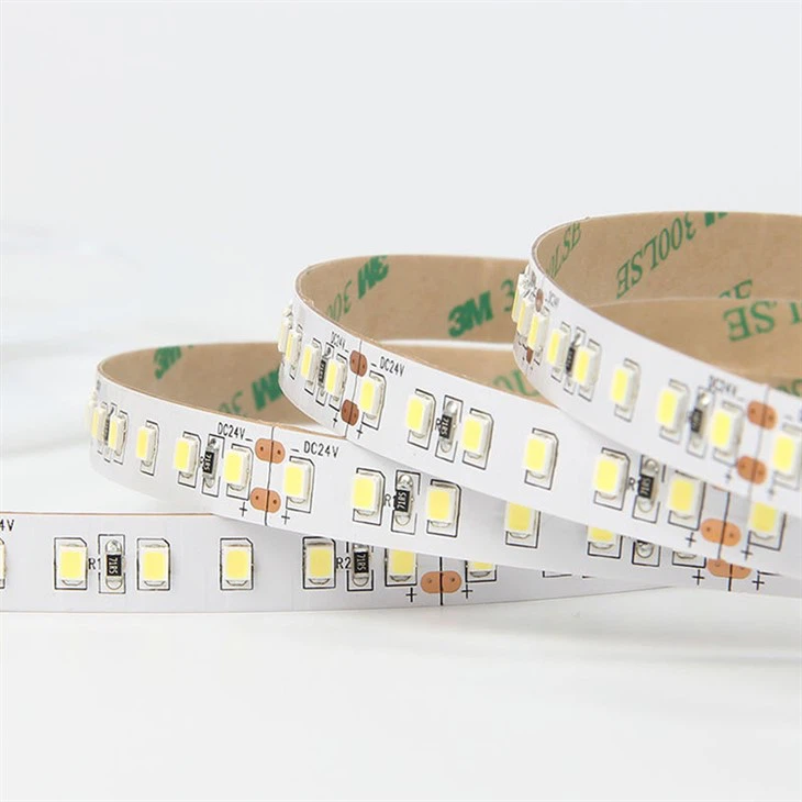 Vysokovýkonný 2835 24V LED pásik