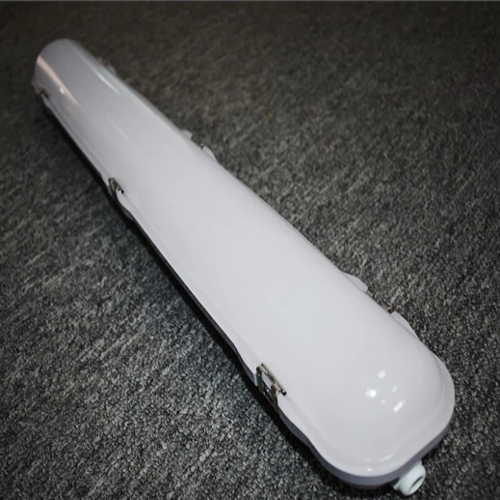 Tri-Proof LED svetlo pre povrchovú montáž